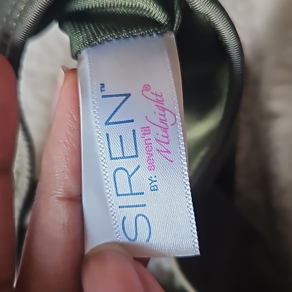 Bikini - Picture 2 of 3